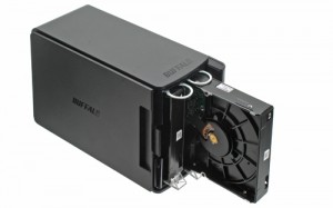 Bên trong NAS chứa được 2 HDD